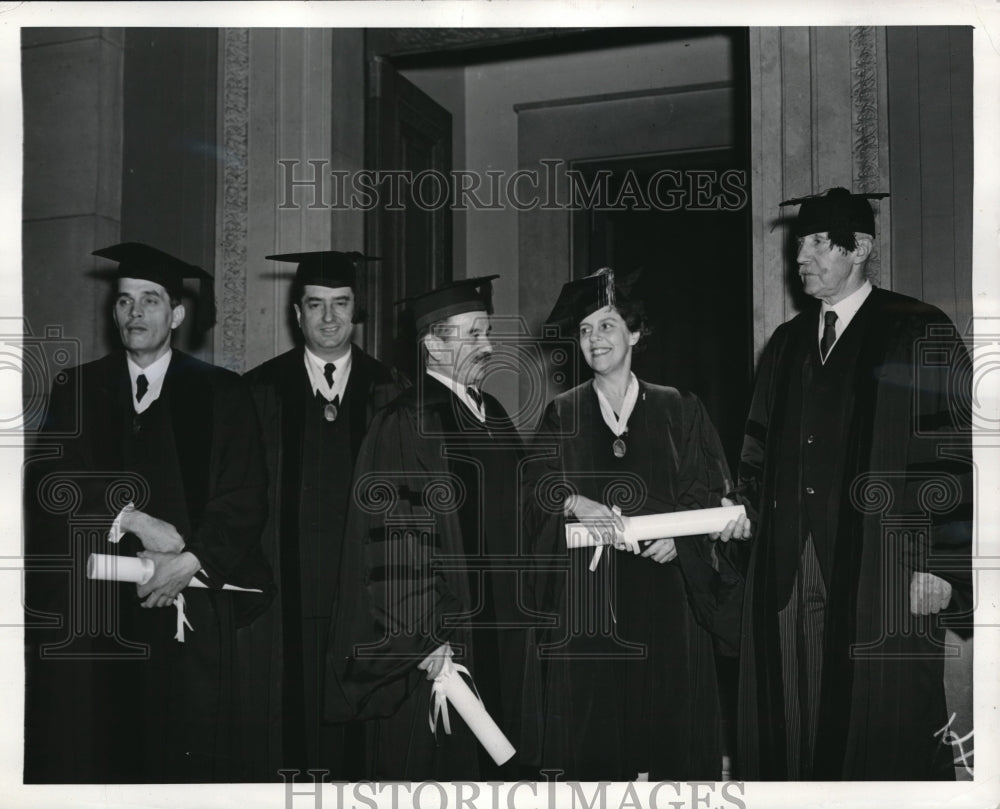1941 Press Photo Latin-American journalists on Maria Moors Cabor Awards