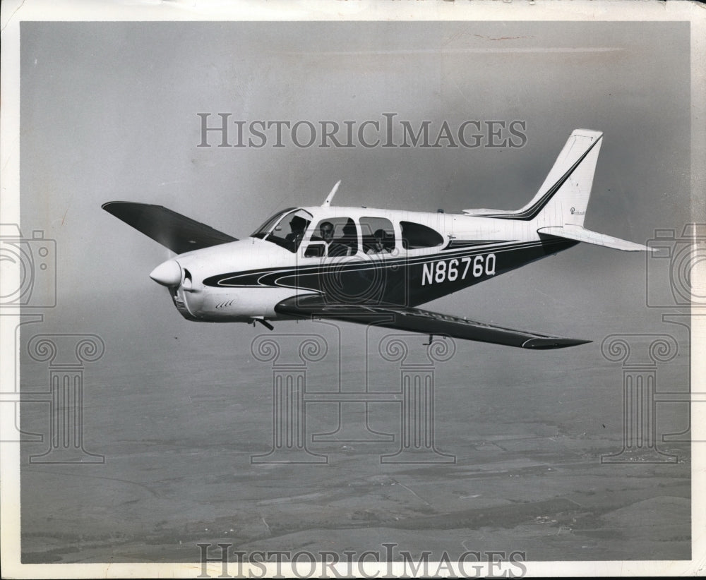 1964 Press Photo A Beechcraft Debonair in Flight