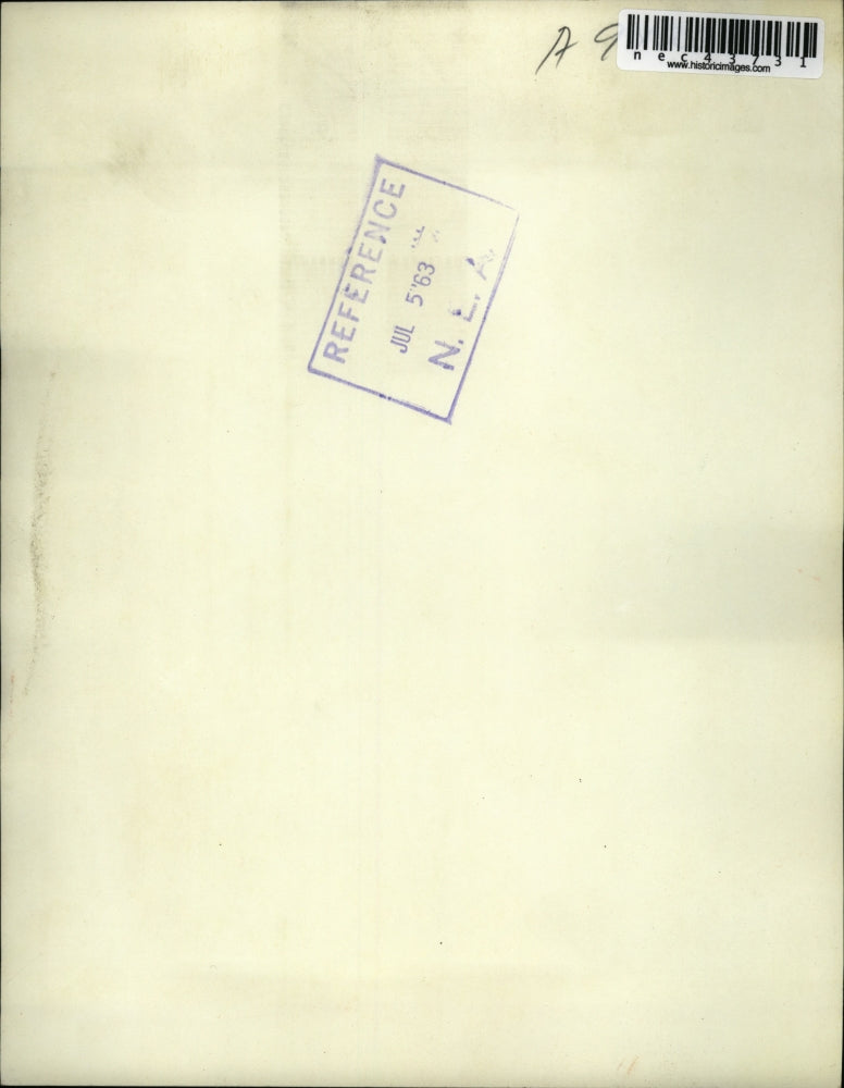 1963 Press Photo Night club dancer Margaret arrives at court to testify.