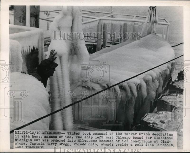 Load image into Gallery viewer, 1949 Press Photo Tanker Orion After Being ICed Over
