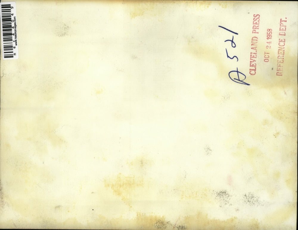 1958 Press Photo Rescuers Bring Bodies After Coal Mine Collapsed in Shippinport