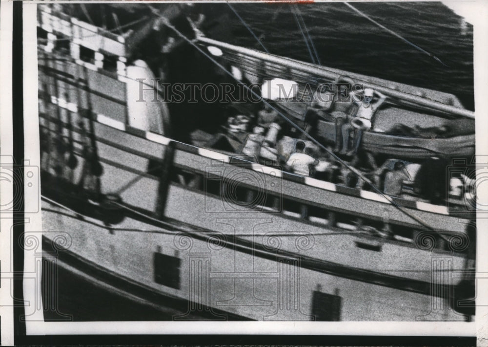 1957 Press Photo Crew of Mayflower II Take a Break in the Sun in Atlantic Ocean- Historic Images