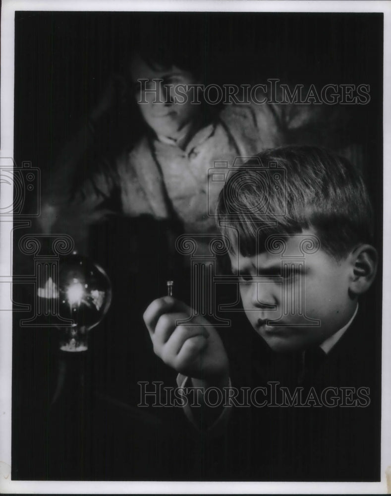 Load image into Gallery viewer, Press Photo Promotions for the National Electric Week
