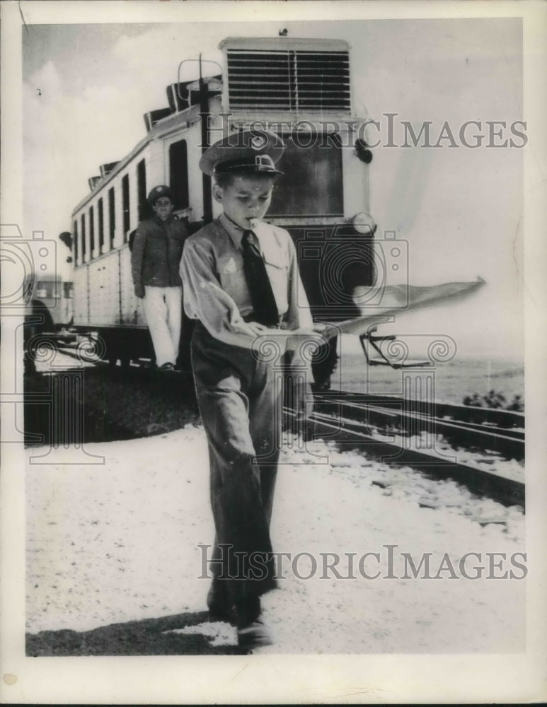 1948 Press Photo Hungarian Youths Help Build Railway Near Budapest atop Mont Sze- Historic Images