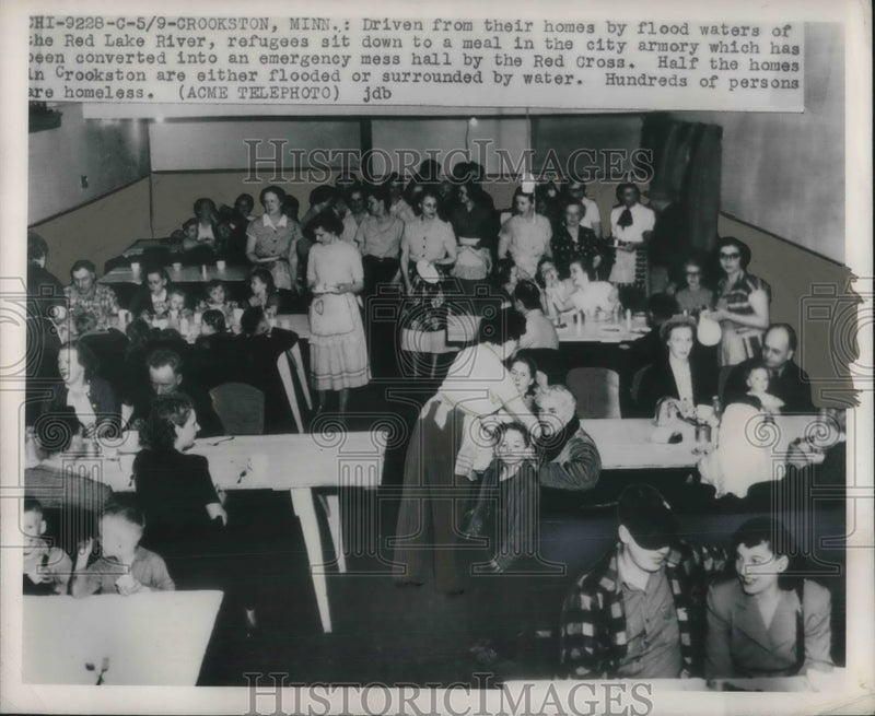 Load image into Gallery viewer, 1950 Press Photo flood refugees
