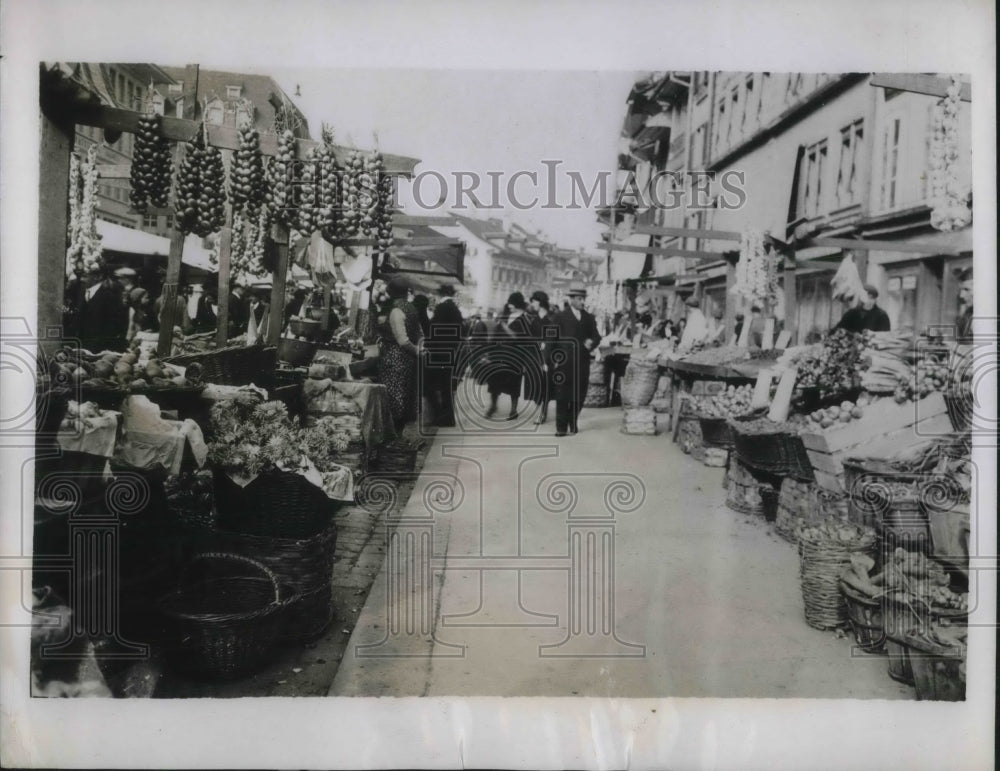 1935 Press Photo Annual Onion Market in Berne
