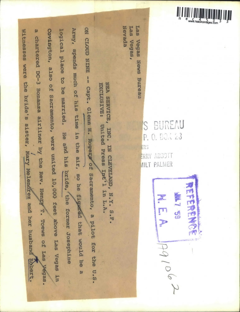 1959 Press Photo Capt GH Rogers & bride , Rev HT Towes,Mary & Rbt Melendez