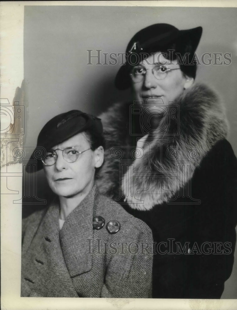 1934 Press Photo Elizabeth Folckeman, Cornelia Erf, Alumnae Selway School