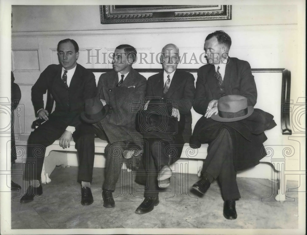 1934 Press Photo Long Island College Hosp. Staff investigated for its service.
