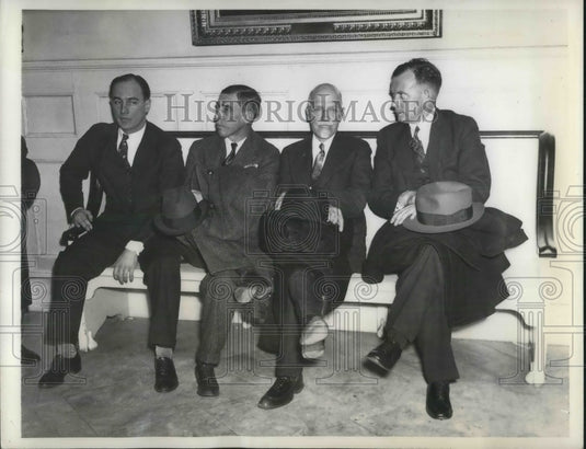 1934 Press Photo Long Island College Hosp. Staff investigated for its service.
