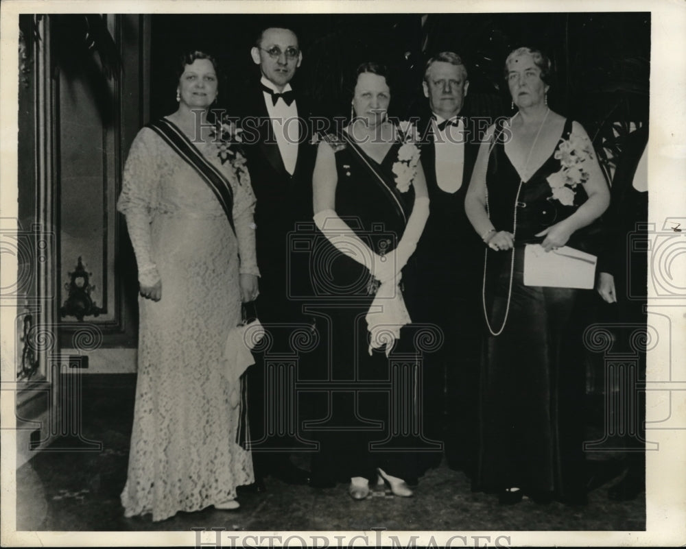 1934 Press Photo National defense advocates hold session.