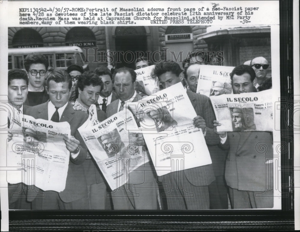 1957 Press Photo Devotees of Frascist dictator