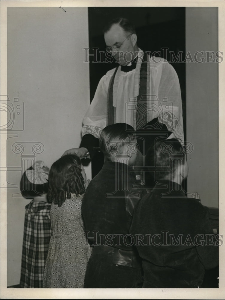 1938 Press Photo Ash Wednesday