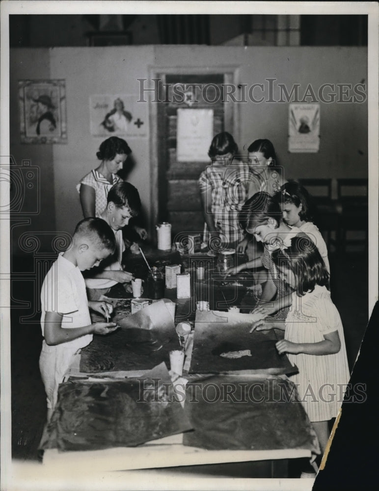 1934 Press Photo Cathedral of St. John The Diving New York Painting Lesson