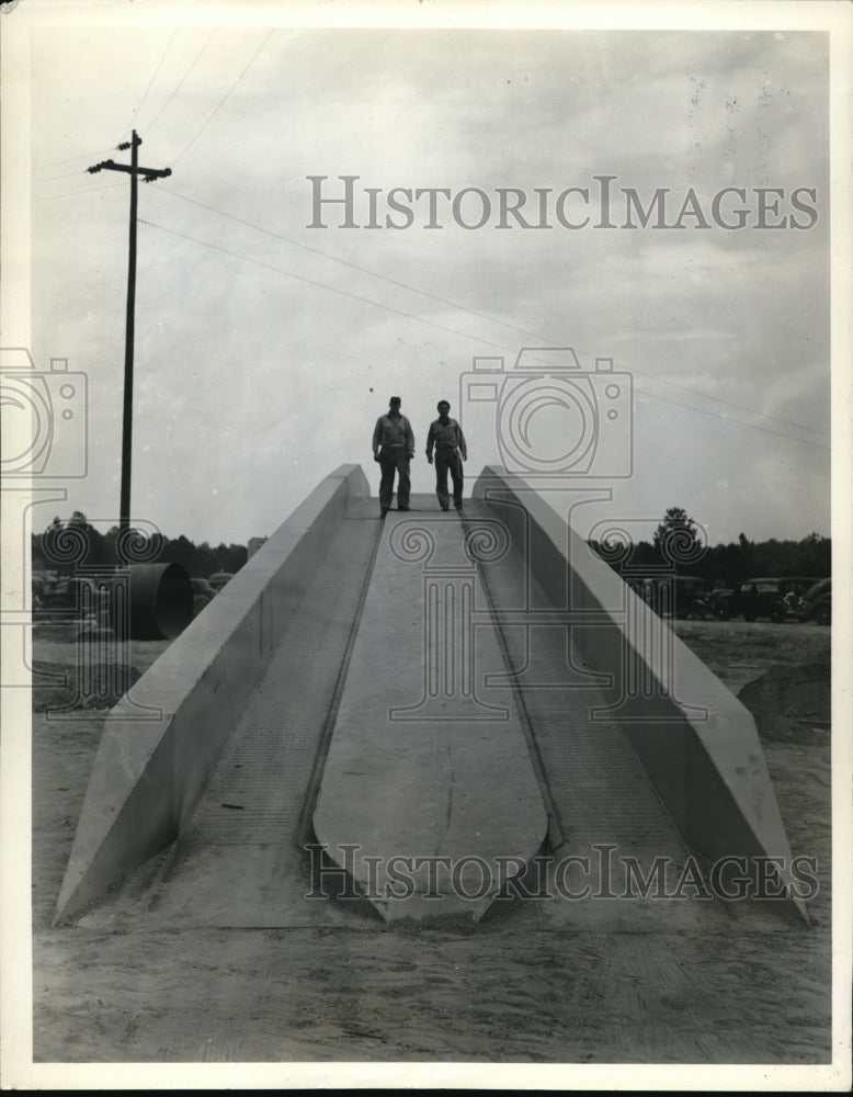 1941 Press Photo Portable Metal bridge Linton Hopkins Jr. Toccoa GA- Historic Images