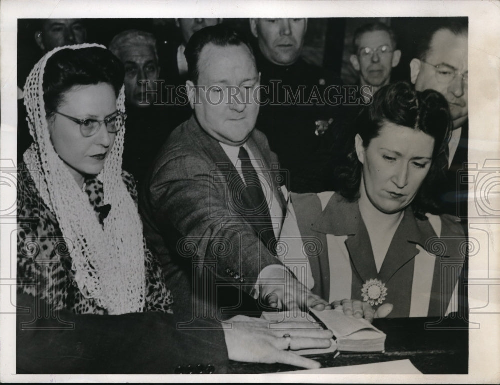 1945 Press Photo Helen Franks Arrested For Shooting George Haygen