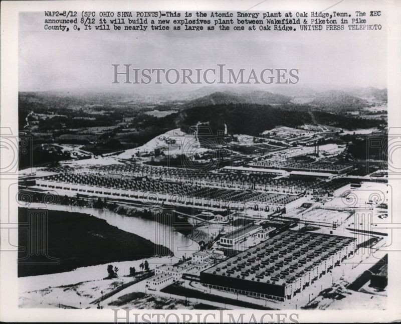 Load image into Gallery viewer, 1952 Press Photo Atomic Energy Plant at Oak Ridge, Tennessee
