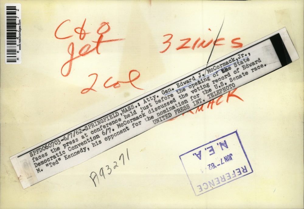 1962 Press Photo Atty. Gen. Edward J. McCormack Jr. Faces Press at Convention