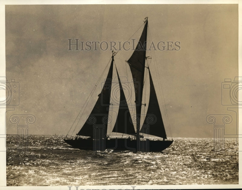 Load image into Gallery viewer, 1936 Press Photo The Vamarie, Vadim Makaroff's staysail ketch from Oyster Bay LI
