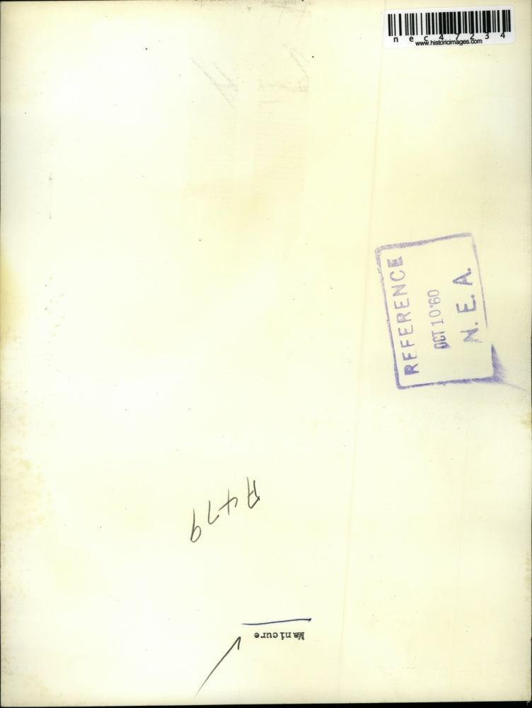 1960 Press Photo A girl having her manicure.