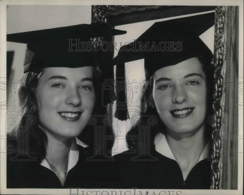 Load image into Gallery viewer, 1947 Press Photo PA State College grads, Joan &amp; Nancy Harrington
