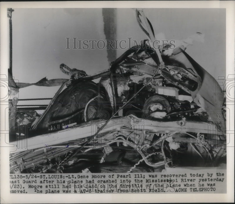 Load image into Gallery viewer, 1948 Press Photo Wreckage of Plane Crash
