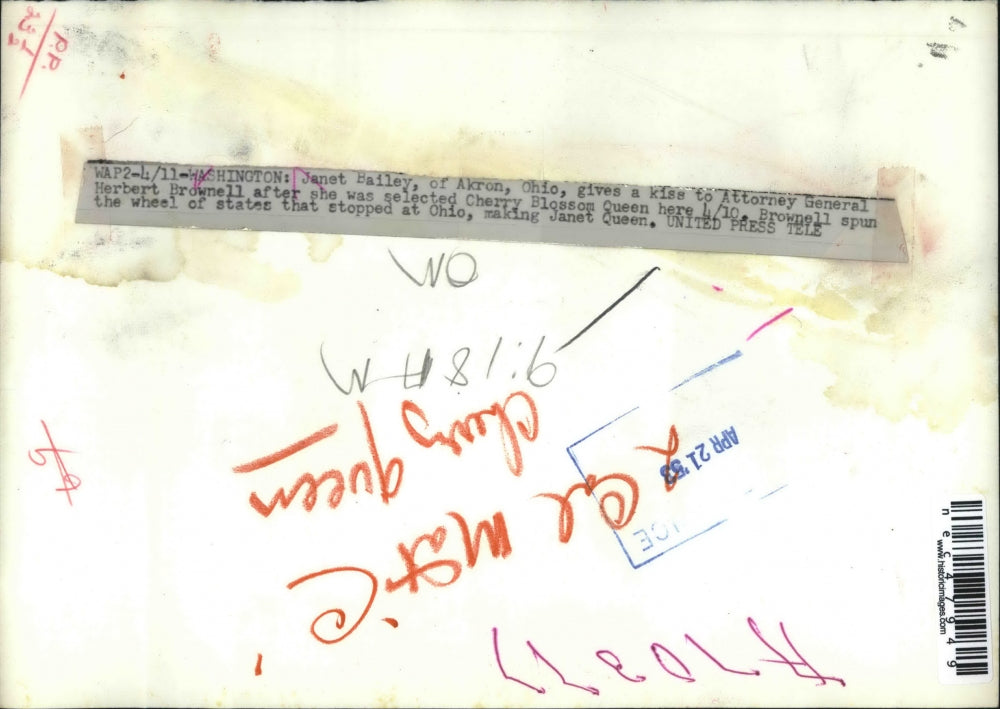 1953 Press Photo Janet Bailey kissing Herbert Brownell.