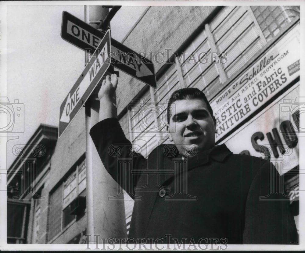 1967 Press Photo NYC, Army vet Joseph M Boutureira in protest vs th ecity