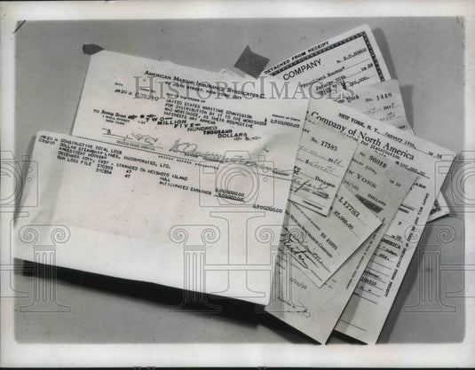 1938 Press Photo Checks from Marine Ins. brokers for US Marime Commission