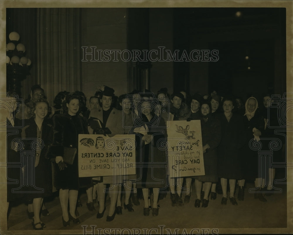 1946 Press Photo Day care centers- Historic Images