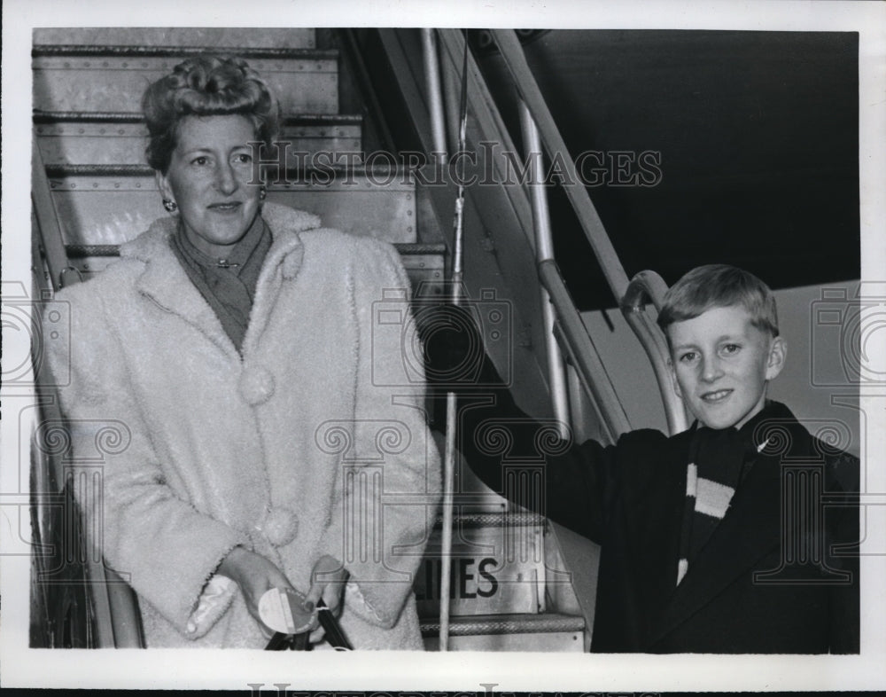 1950 Press Photo John Randall Taylor, Varina Taylor of South Africa in New York