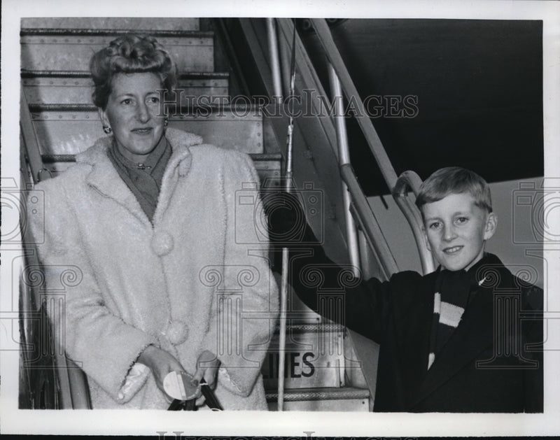 Load image into Gallery viewer, 1950 Press Photo John Randall Taylor, Varina Taylor of South Africa in New York
