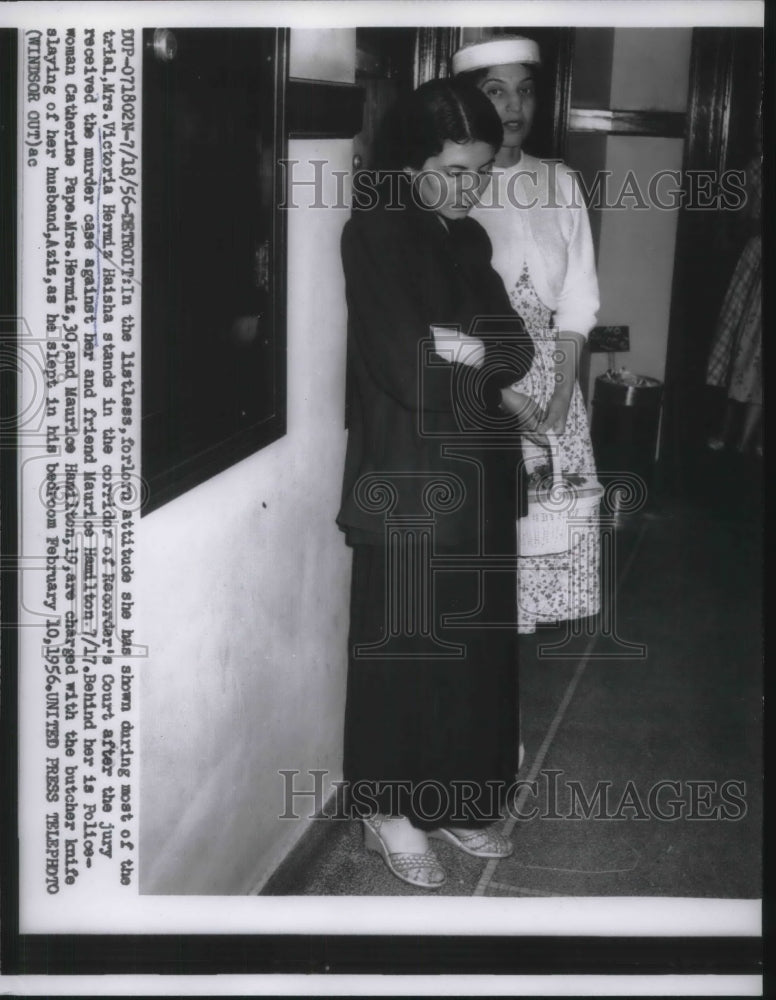 1956 Press Photo Victoria Haisha at the corridor of the Recorder's Court.