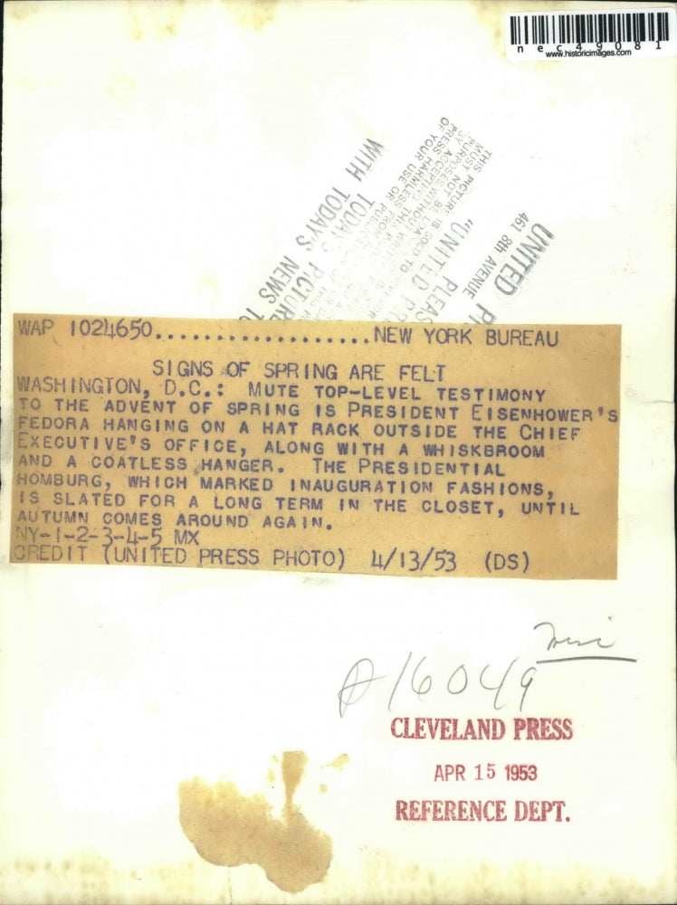 1953 Press Photo D.C. Pres. Eisenhower's fedora on a hat rack