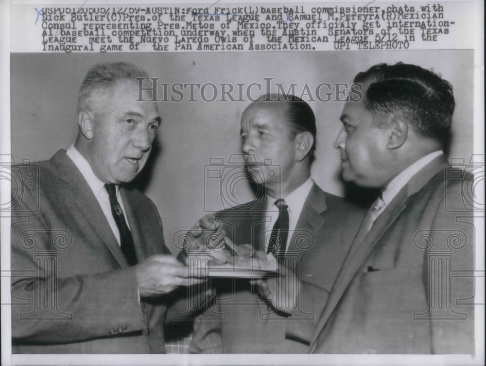 1959 Press Photo Ford Frick talks baseball with Mexico - nec49434