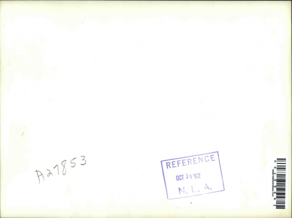 1962 Press Photo NYC Policeman Directs Commuter At Closed Port Authority