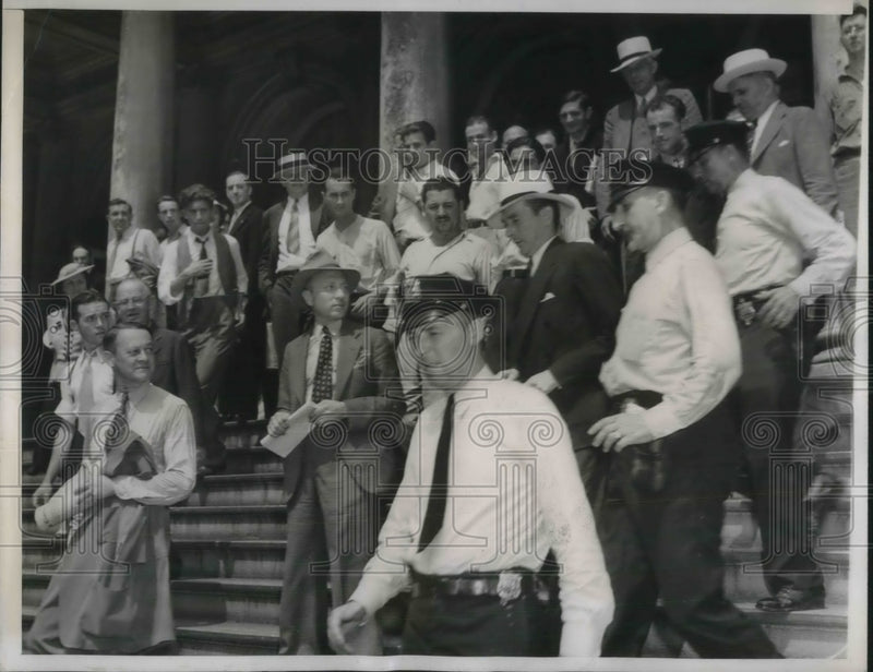 Load image into Gallery viewer, 1937 Press Photo Almost like old times
