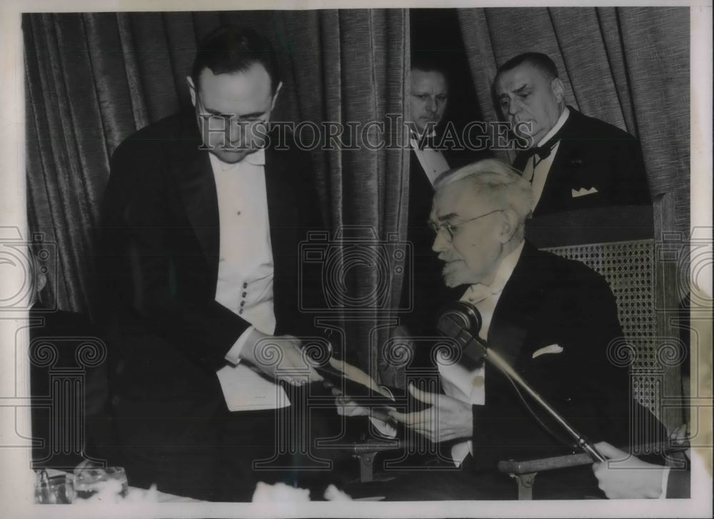 1934 Press Photo Marion Davies Clinic - nec47550