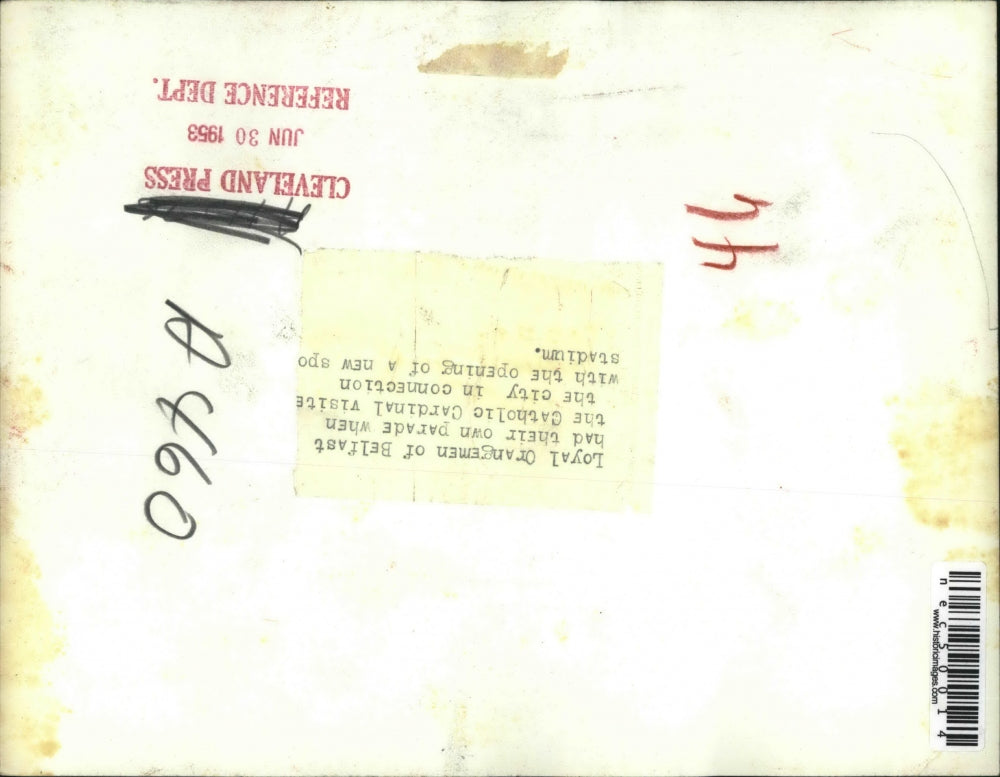 1953 Press Photo Loyal Orangemen Of Belfast Play Horns in Papal Parade