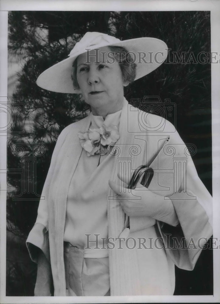 1936 Press Photo Mrs. Lewis T. Emery, Jr. on Holiday
