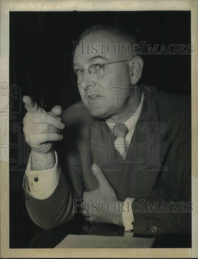 1946 Press Photo William Faricy Railroad Exec Testifies Before House Committee