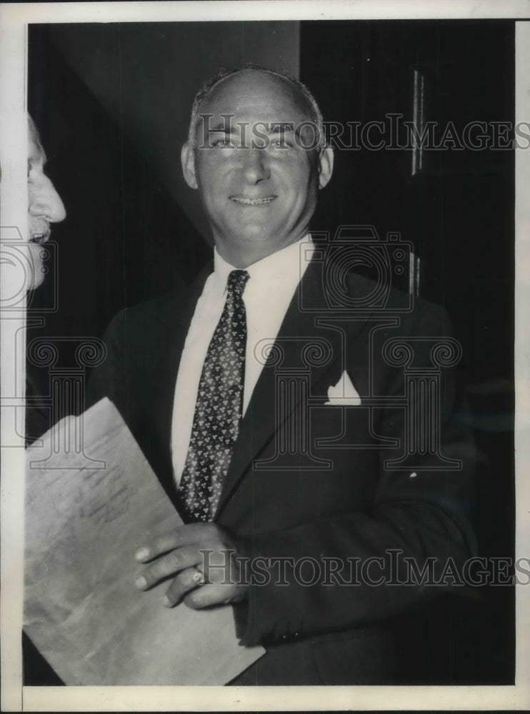 Load image into Gallery viewer, 1936 Press Photo Lawyer, teacher held in blackmail charge
