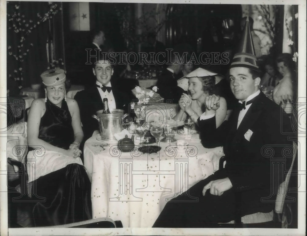 1935 Press Photo Socialites At Black Tie Party In Castle Harbor Bermuda