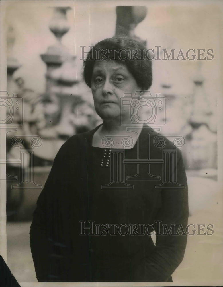 Press Photo Mrs. George Merritt head of Western Union Telegraph desk.
