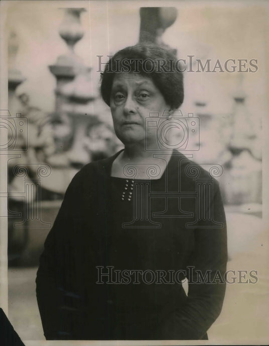 Press Photo Mrs. George Merritt head of Western Union Telegraph desk.