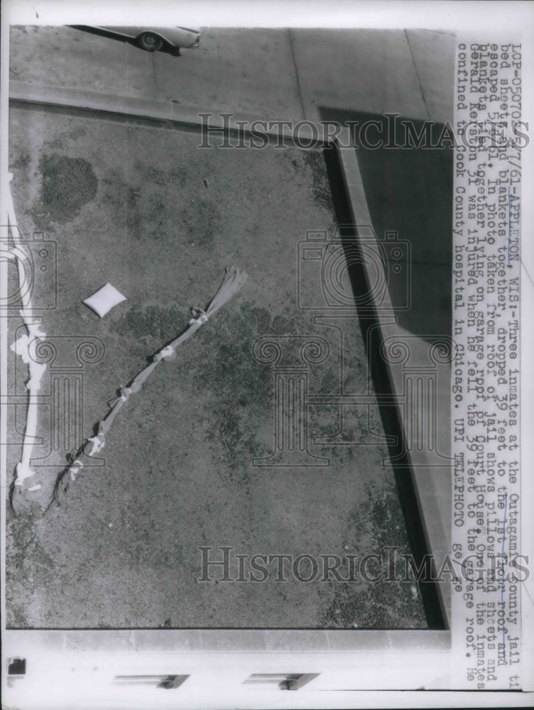 1961 Press Photo Prisoners Used Sheets & Blankets Tied Together & Used For Escap