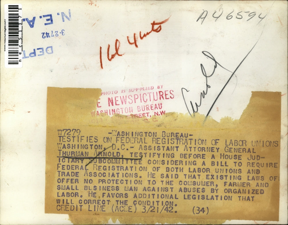 1942 Press Photo Assistant Attorney General Truman Arnold Testifies Registration