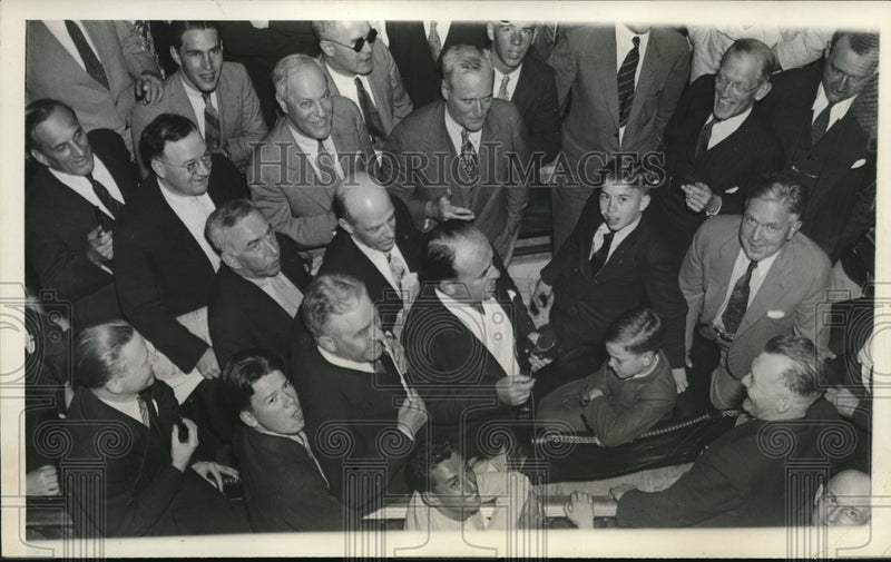 Load image into Gallery viewer, 1933 Press Photo House celebrates as Congress adjourns. Home Sweet Home for them
