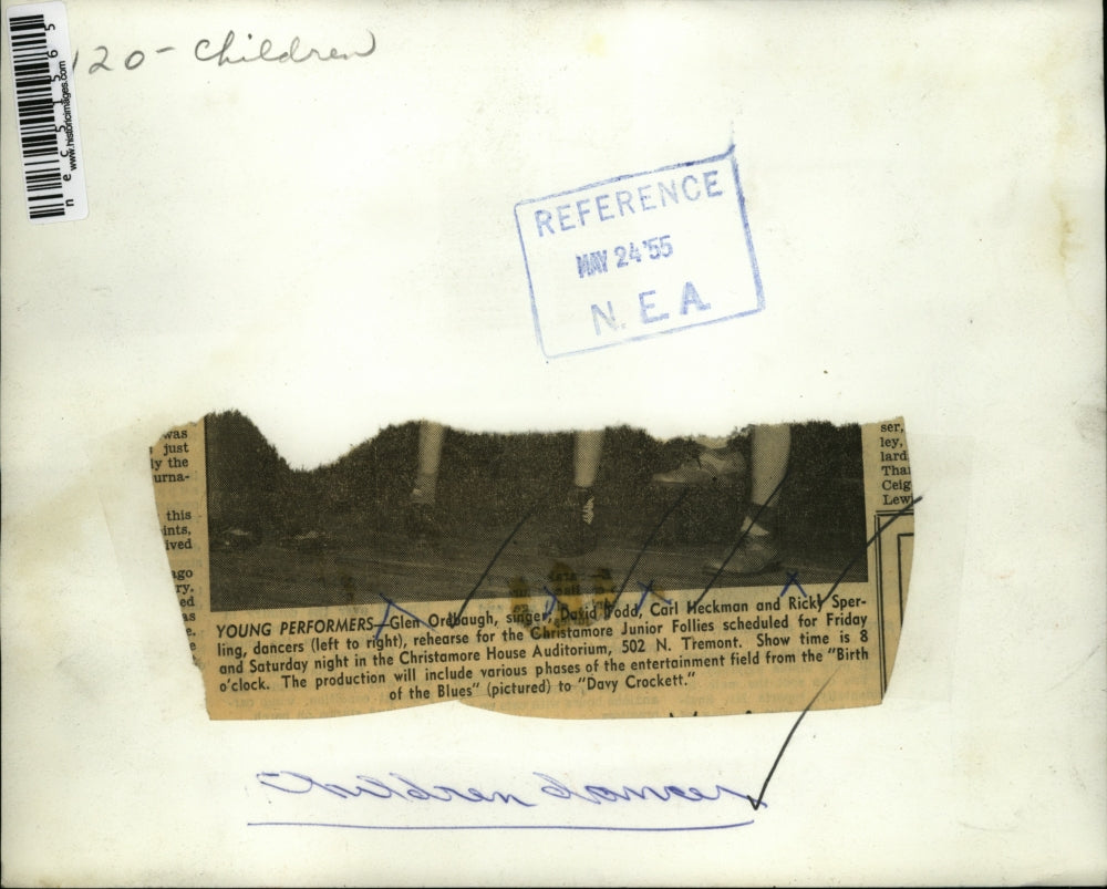 1955 Press Photo Young performers rehearse for the Christmas presentation