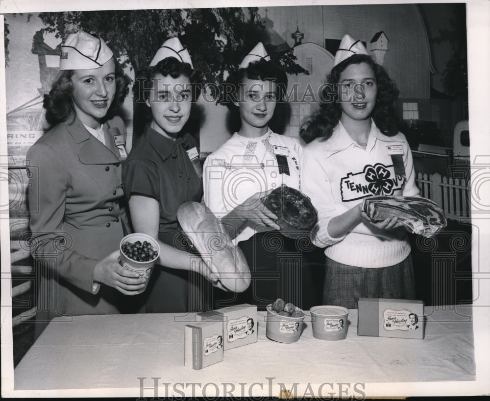 1949 Press Photo National winners of the 4-H Club frozen foods competition